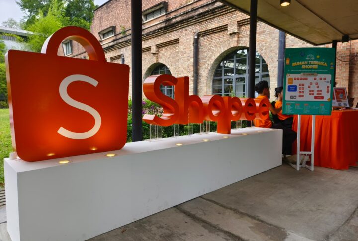 Fukuro X Shopee House BD